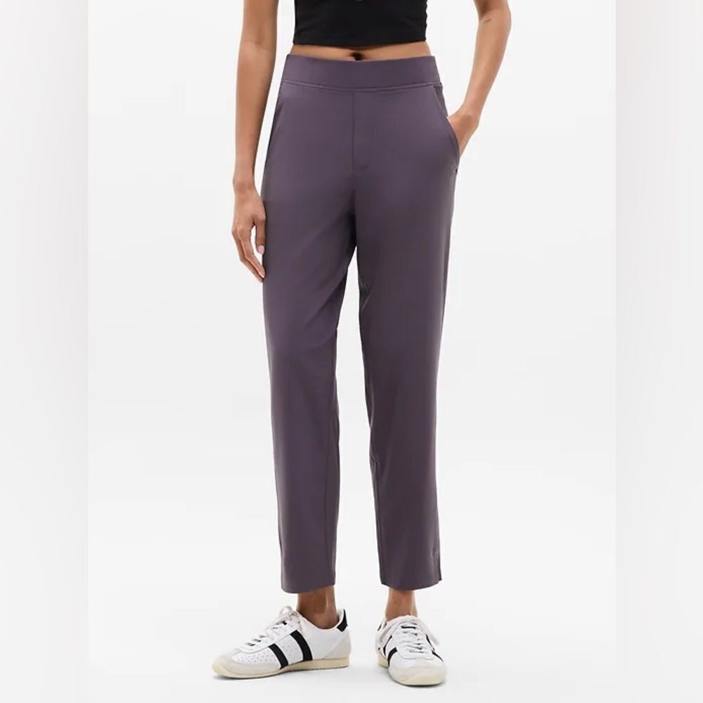 Athleta Brooklyn Mid Rise Ankle Pant in Purple Twilight Size 6